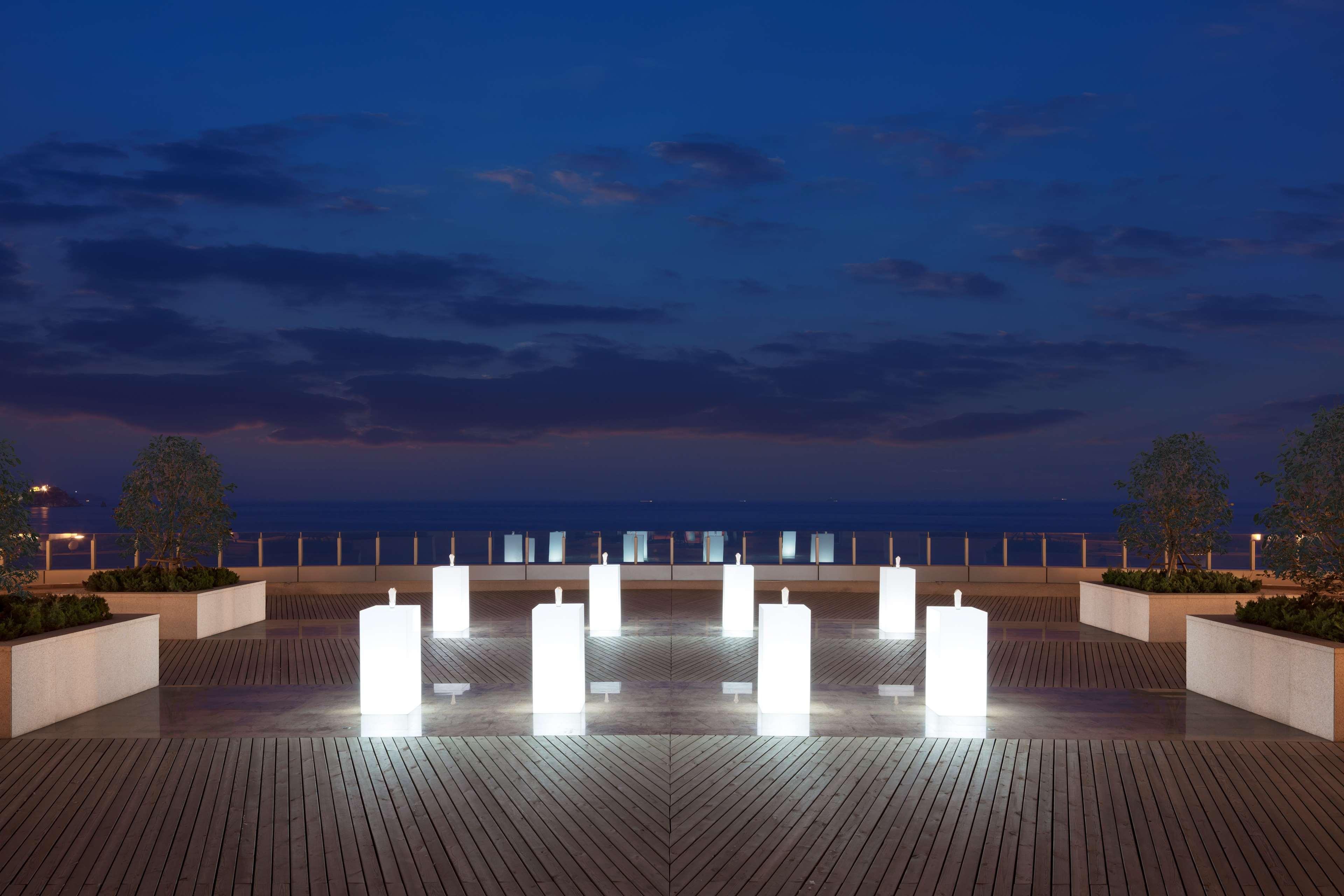 Hyatt Regency Qingdao Hotel Exterior photo