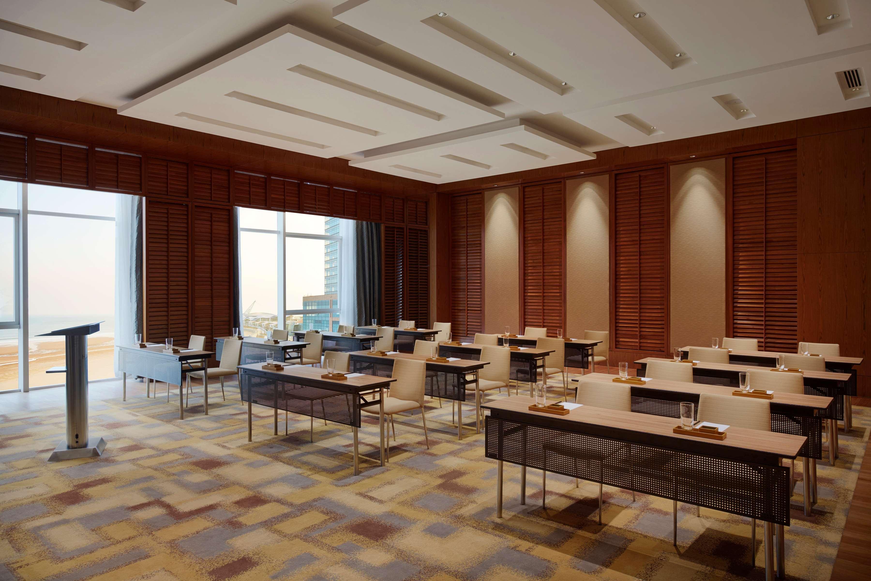 Hyatt Regency Qingdao Hotel Exterior photo
